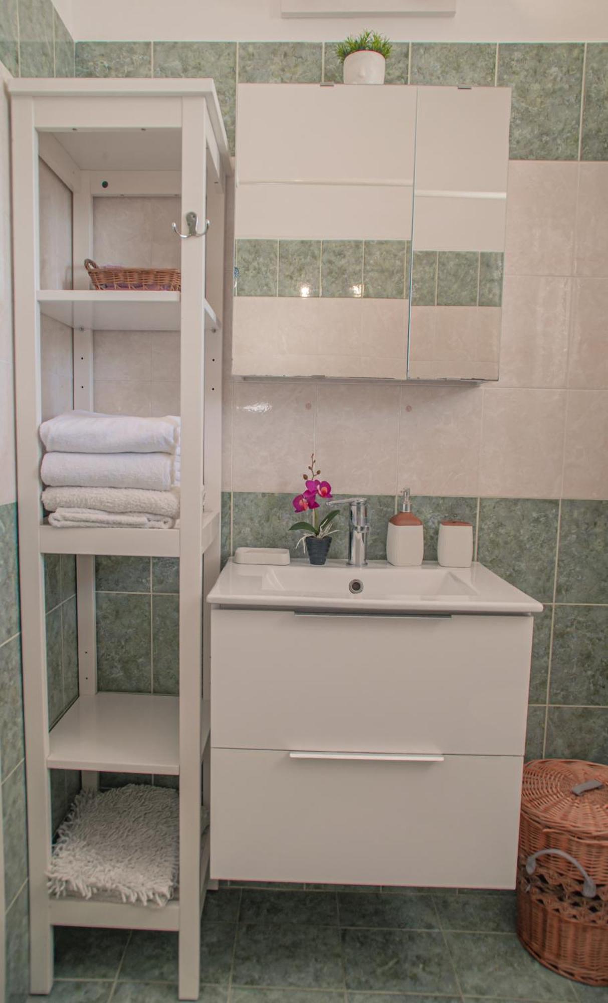 Cozy 1 Bedroom In Walking Distance To The Municipal Apartament